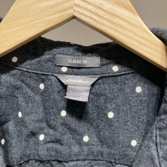 Button down - Picture 2 of 3